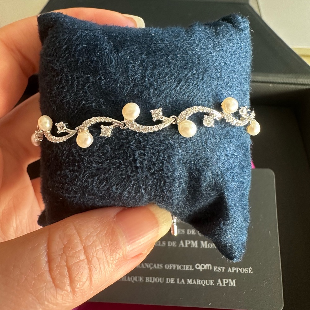 Brand New APM pearl silver bracelet